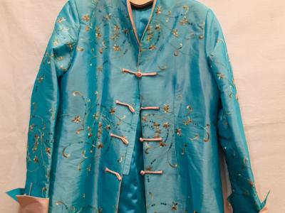 Modisches Kleiderpack ca. 150 Teile, Groesse M/L/XL/XXL, witziger Modeschmuck, Schuhe, Taschen,