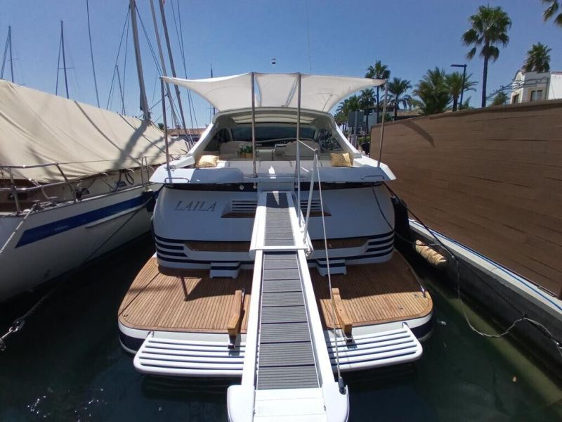 Yate a motor Lancha a motor Lancha a motor Pershing 54 Intercambio con el barco inmobiliario yate co