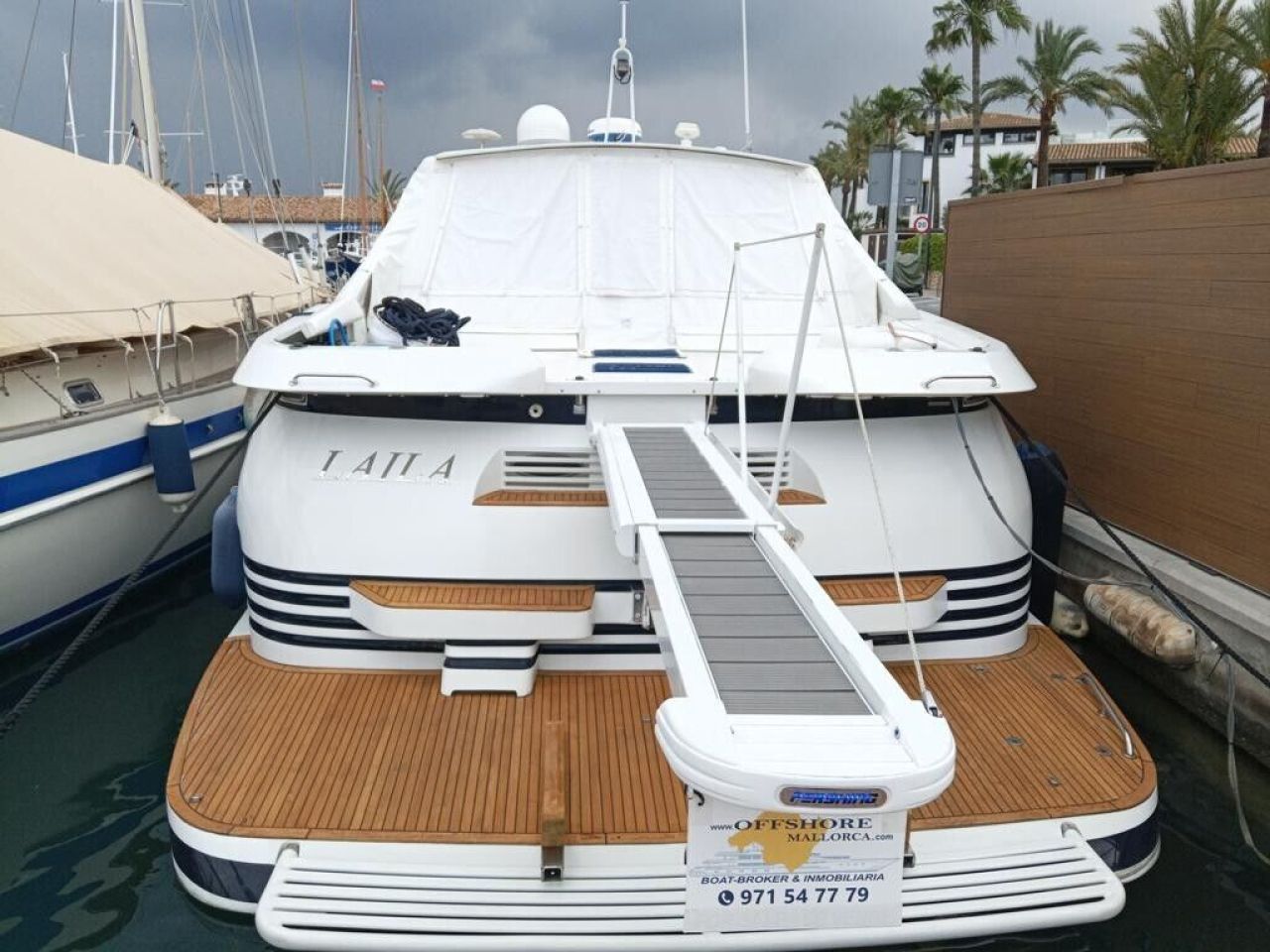 Yate a motor Lancha a motor Lancha a motor Pershing 54 Intercambio con el barco inmobiliario yate co