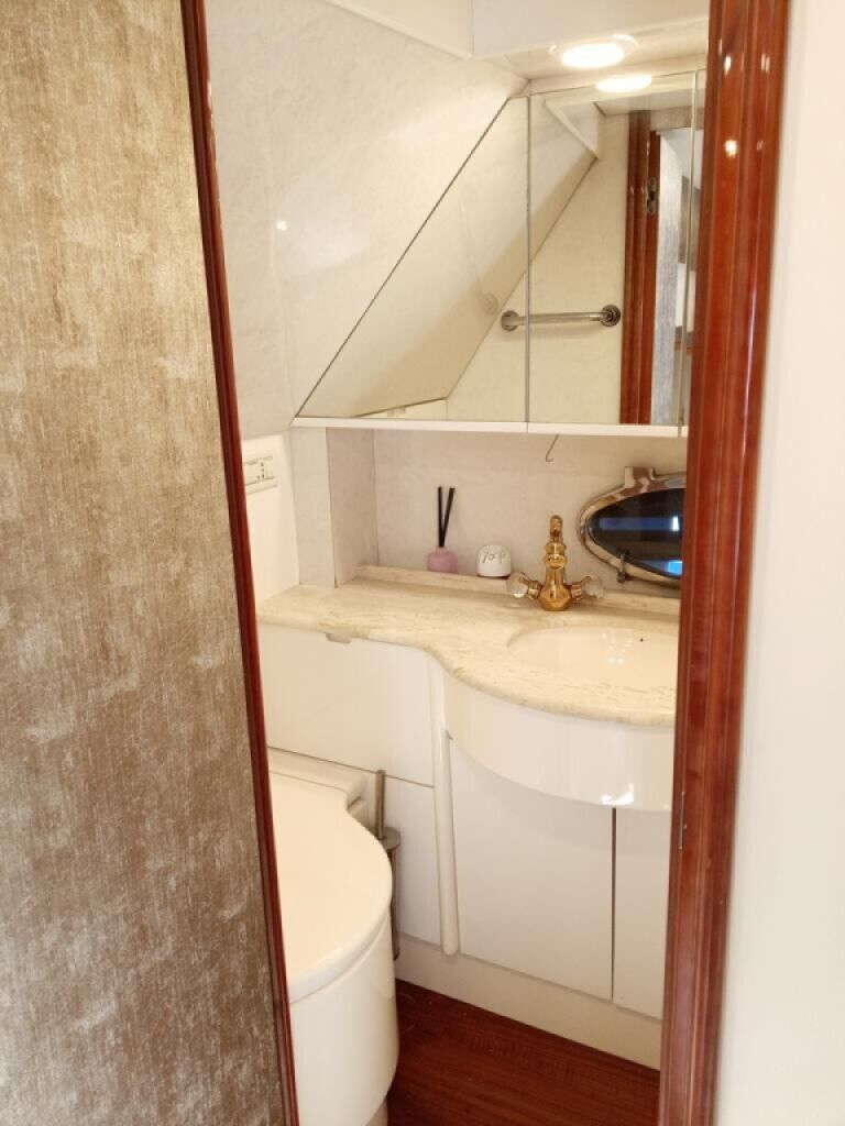 Yate a motor Lancha a motor Lancha a motor Pershing 54 Intercambio con el barco inmobiliario yate co