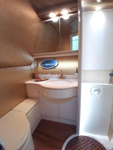 Yate a motor Lancha a motor Lancha a motor Pershing 54 Intercambio con el barco inmobiliario yate co