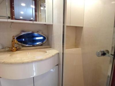 Yate a motor Lancha a motor Lancha a motor Pershing 54 Intercambio con el barco inmobiliario yate co