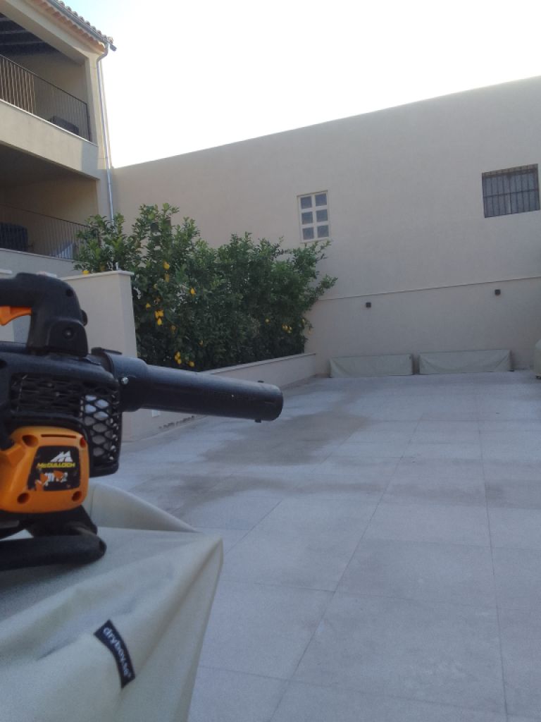 Multi-services for holiday rental & property