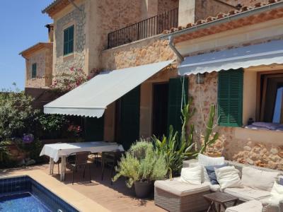 Nachmieter gesucht für ruhiges Haus mit Pool , möbliert, Nähe Palma,  4 SZ, ab Oktober 25, € 2.200