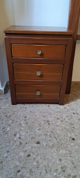 Nachttische und Kopfteil