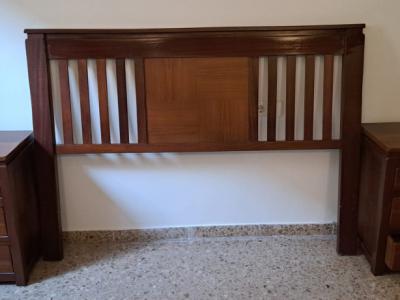 Nachttische und Kopfteil für 150-cm-Bett