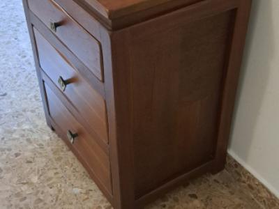 Nachttische und Kopfteil für 150-cm-Bett