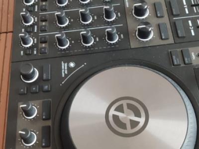  Native Instruments Traktor Kontrol S4