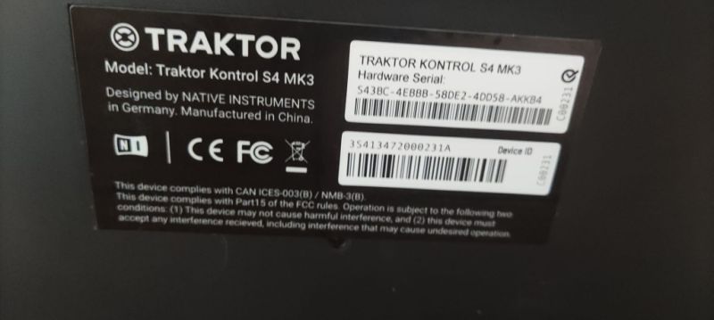  Native Instruments Traktor Kontrol S4