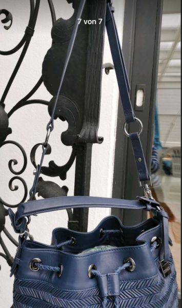 NEU! Edle Lederhandtasche/-Beutel von“UTERQÜE“, Dunkelblau NEU!