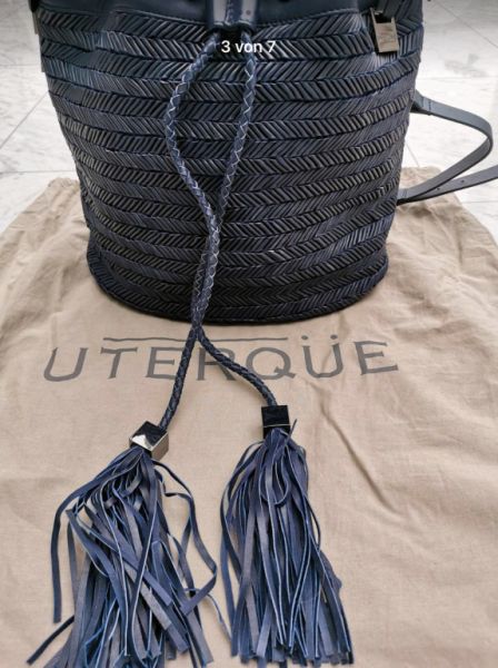 NEU! Edle Lederhandtasche/-Beutel von“UTERQÜE“, Dunkelblau NEU!