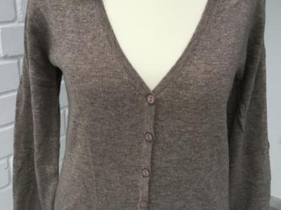 NEU! Edle Strickjacke Cardigan von “ASSUILI“, Gr.M Cashmere Seide
