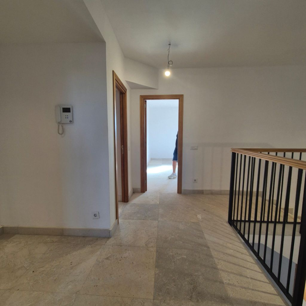 Neu gebaute rustikale Finca mit Blick auf die Serra de Tramuntana – Inca