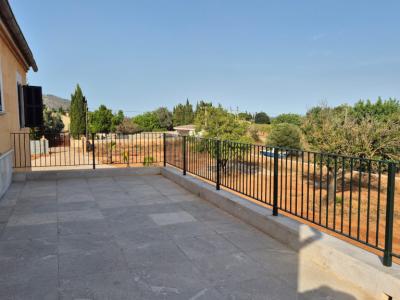 Neu gebaute rustikale Finca mit Blick auf die Serra de Tramuntana – Inca