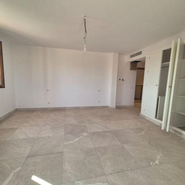 Neu gebaute rustikale Finca mit Blick auf die Serra de Tramuntana – Inca