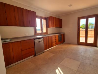 Neu gebaute rustikale Finca mit Blick auf die Serra de Tramuntana – Inca