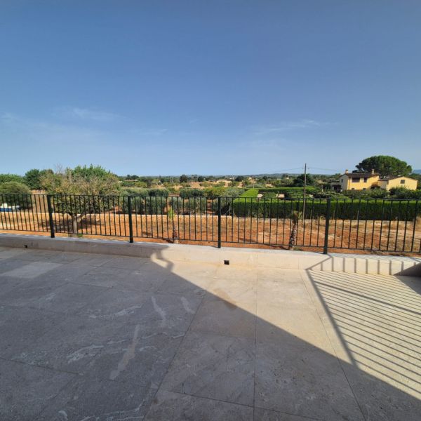 Neu gebaute rustikale Finca mit Blick auf die Serra de Tramuntana – Inca