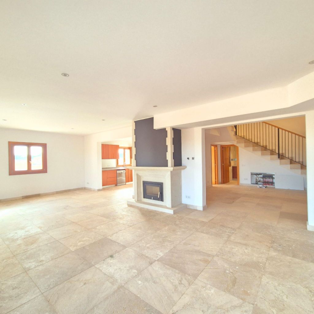 Neu gebaute rustikale Finca mit Blick auf die Serra de Tramuntana – Inca