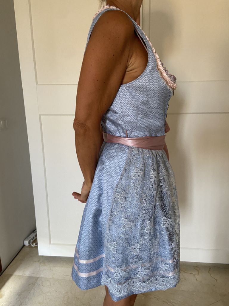 Neu KRÜGER Dirndl Größe 42 Tracht Stickerei