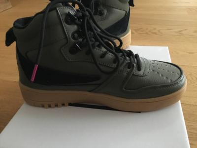 NEW! Original FILA High Leather Sneakers, Size 39, Khaki NEW!