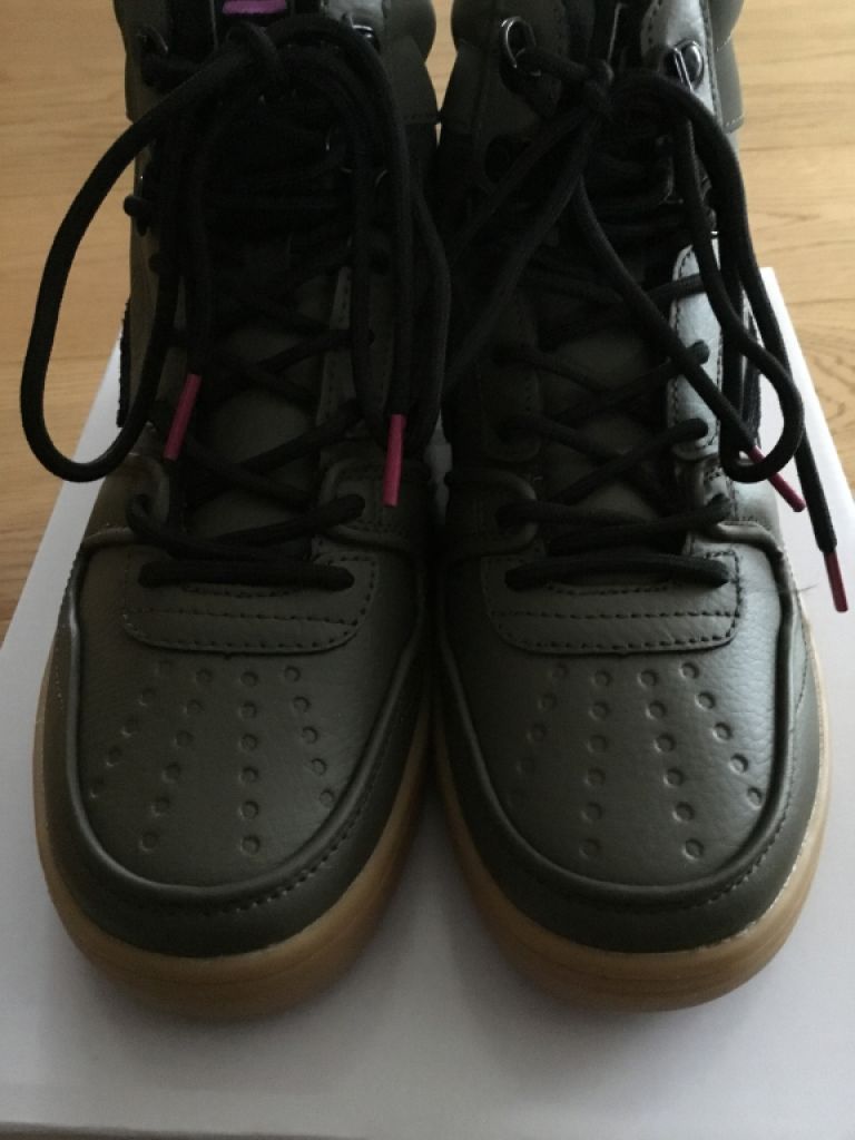 ¡NUEVO! Zapatillas altas originales FILA de piel, Talla 39, Caqui ¡NUEVO!