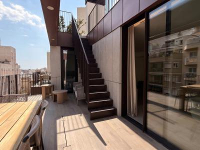 Neubau-Dachgeschosswohnung in Santa Catalina