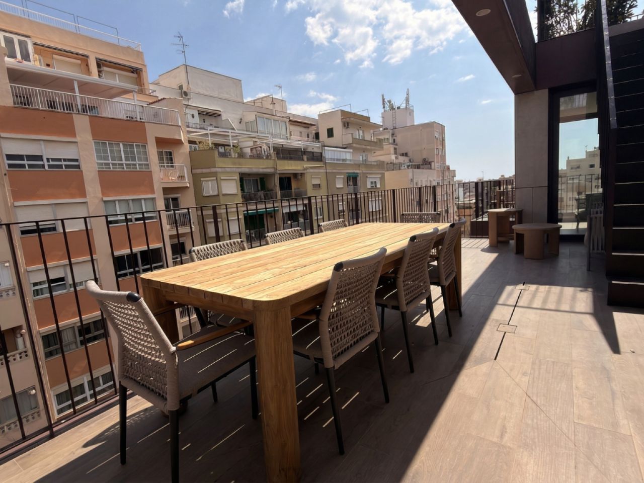 Neubau-Dachgeschosswohnung in Santa Catalina