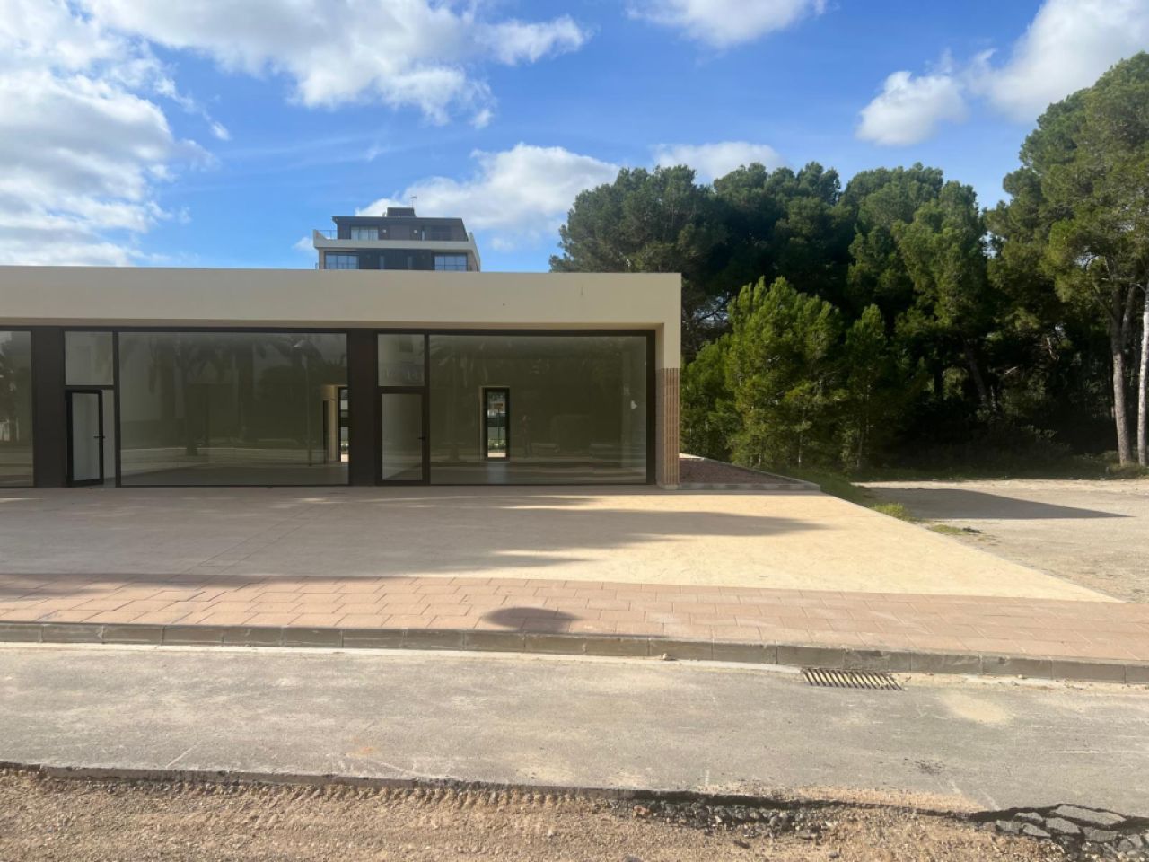 Neubau-Gewerbefläche in Cala Millor