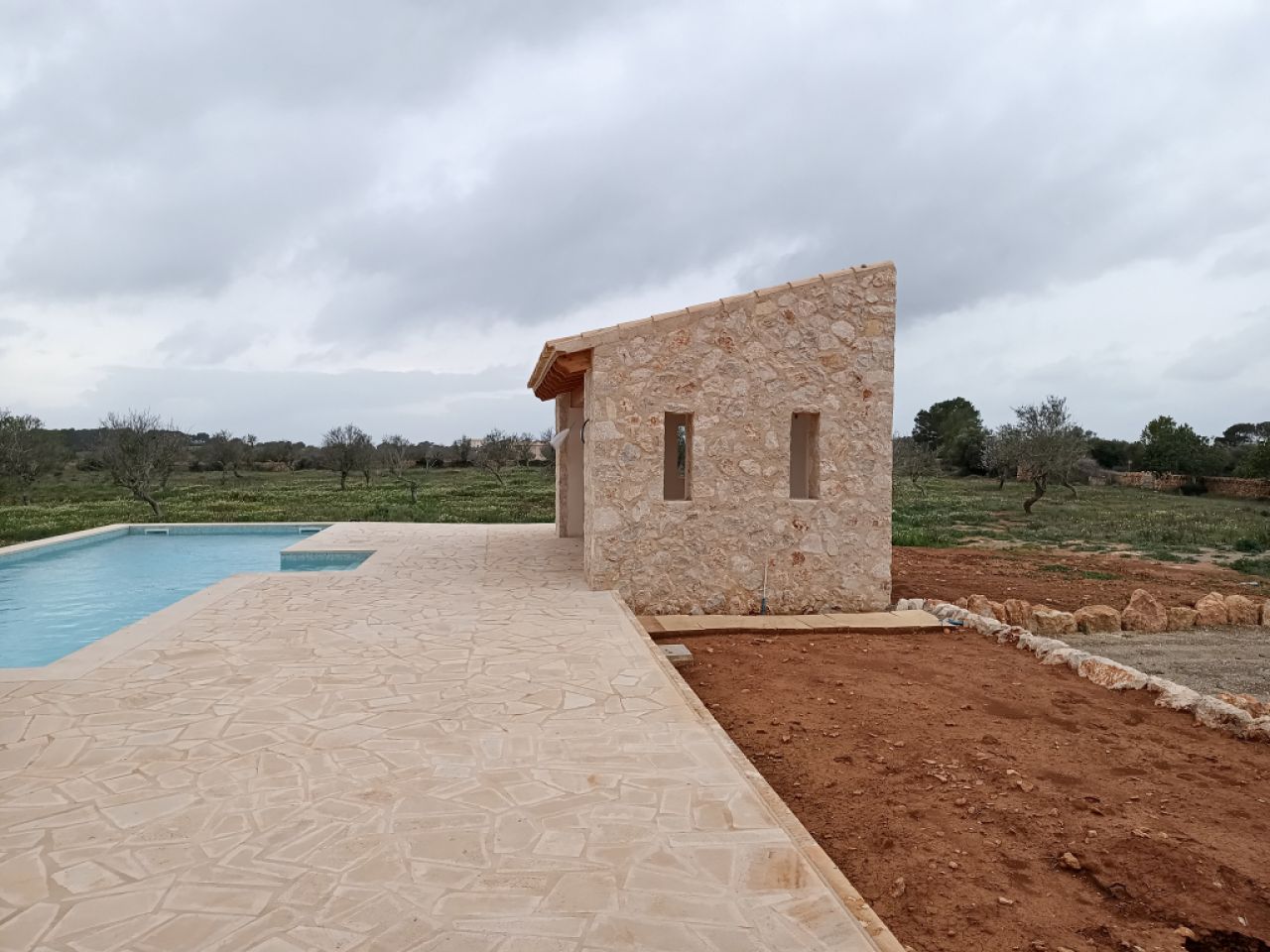 Neubaufinca auf 2 Etagen mit allen Extras zwischen LLombards und Leuchtturm S Salines -- F 13 VK