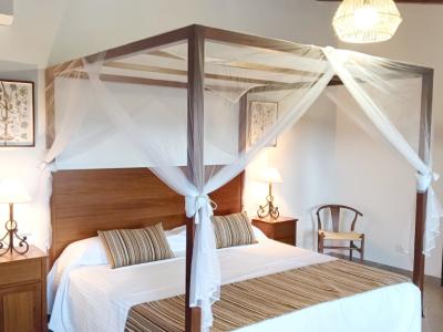 Newly built finca with all extras and approx. 400 m2 living space near Santanyi - Cas Concos -- F 26