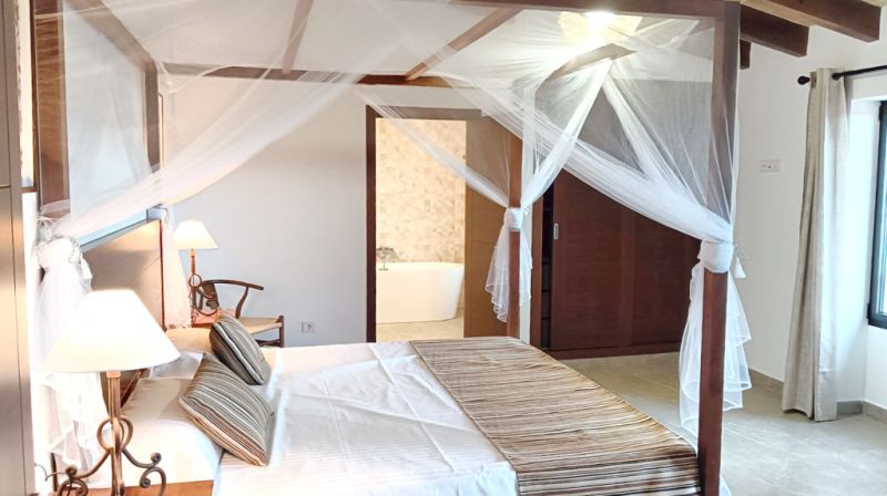 Newly built finca with all extras and approx. 400 m2 living space near Santanyi - Cas Concos -- F 26