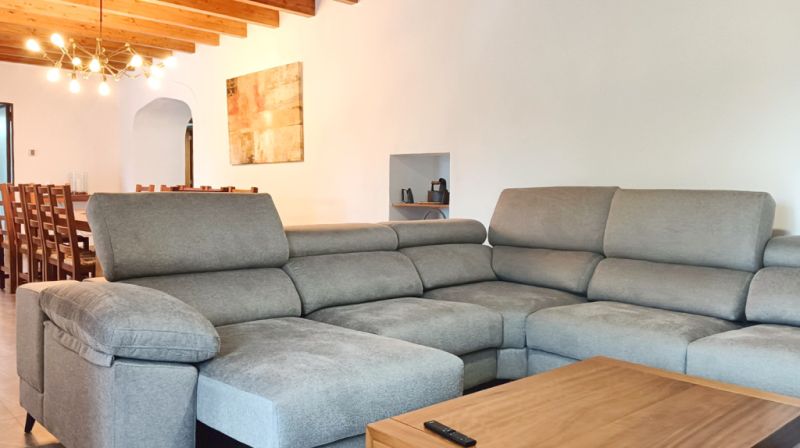 Newly built finca with all extras and approx. 400 m2 living space near Santanyi - Cas Concos -- F 26