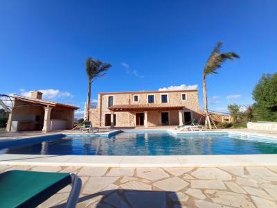 Newly built finca with all extras and approx. 400 m2 living space near Santanyi - Cas Concos -- F 26