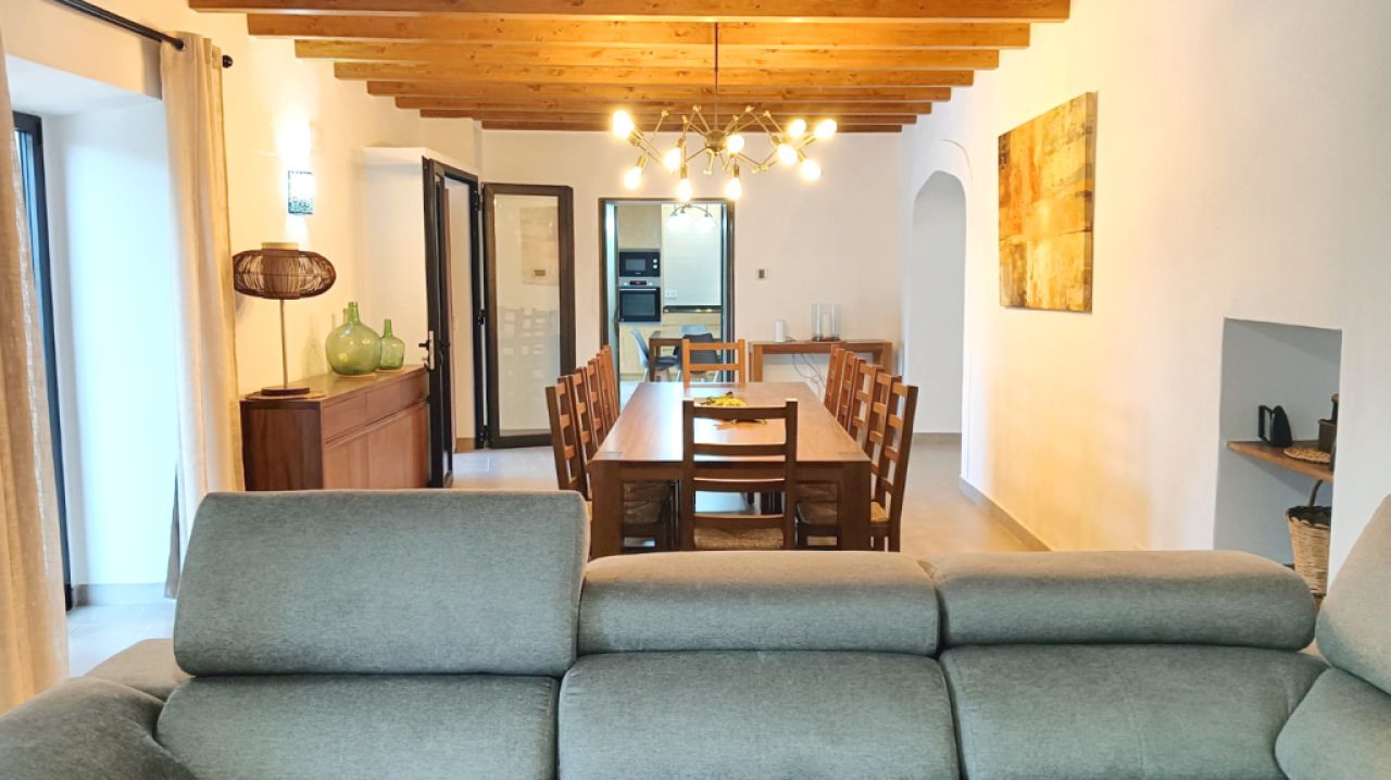 Newly built finca with all extras and approx. 400 m2 living space near Santanyi - Cas Concos -- F 26