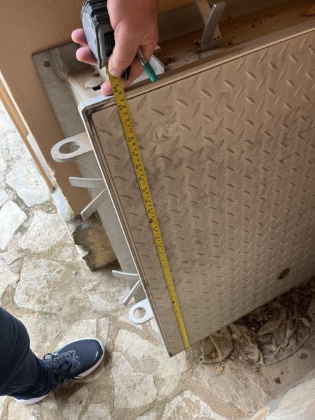 Neue Edelstahl Schachtabdeckung mit Stoßdämpfer