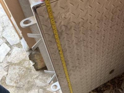 Neue Edelstahl Schachtabdeckung mit Stoßdämpfer