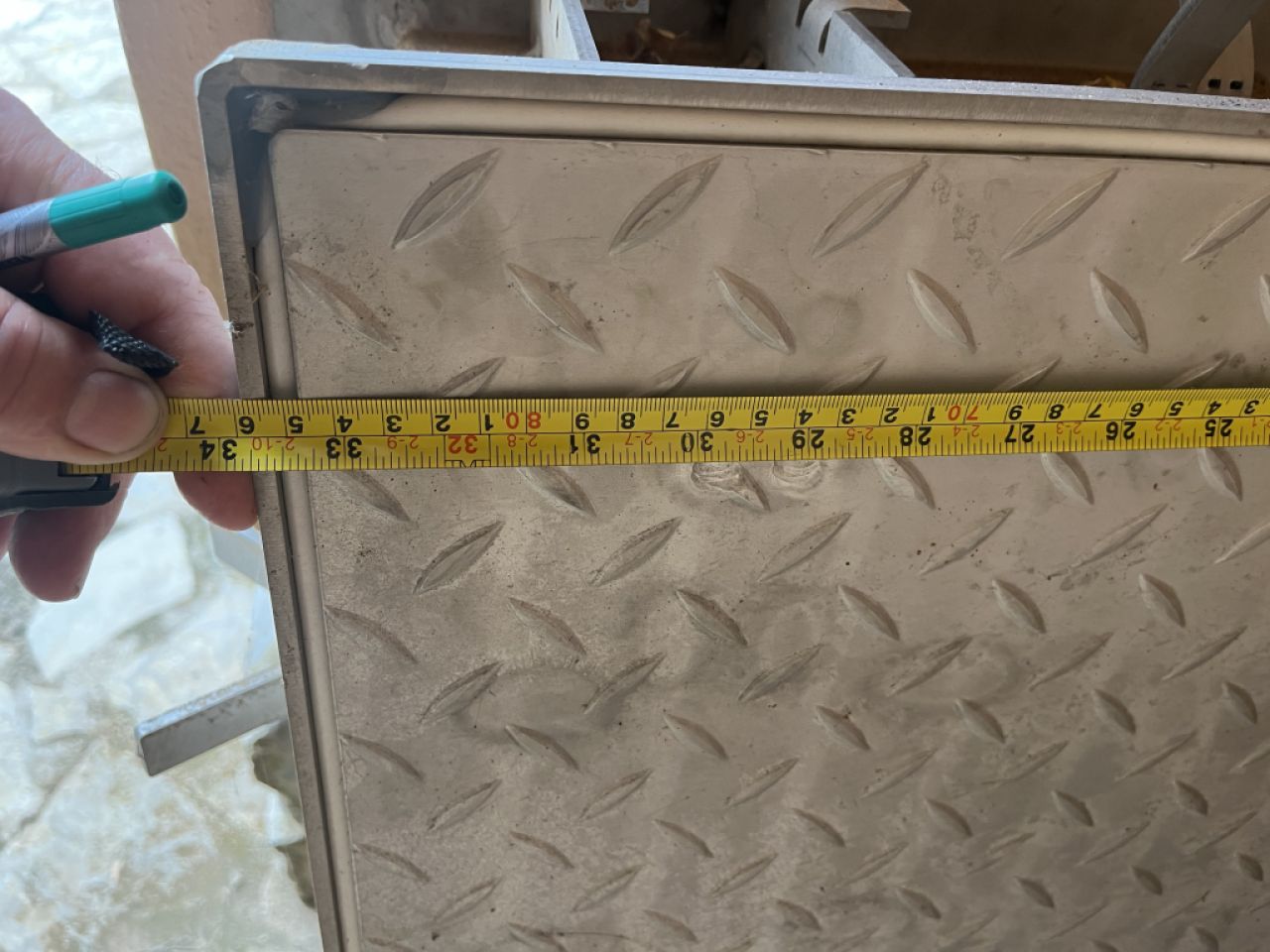 Neue Edelstahl Schachtabdeckung mit Stoßdämpfer