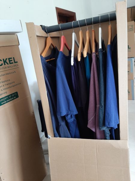 Nuevas cajas para ropa sin usar