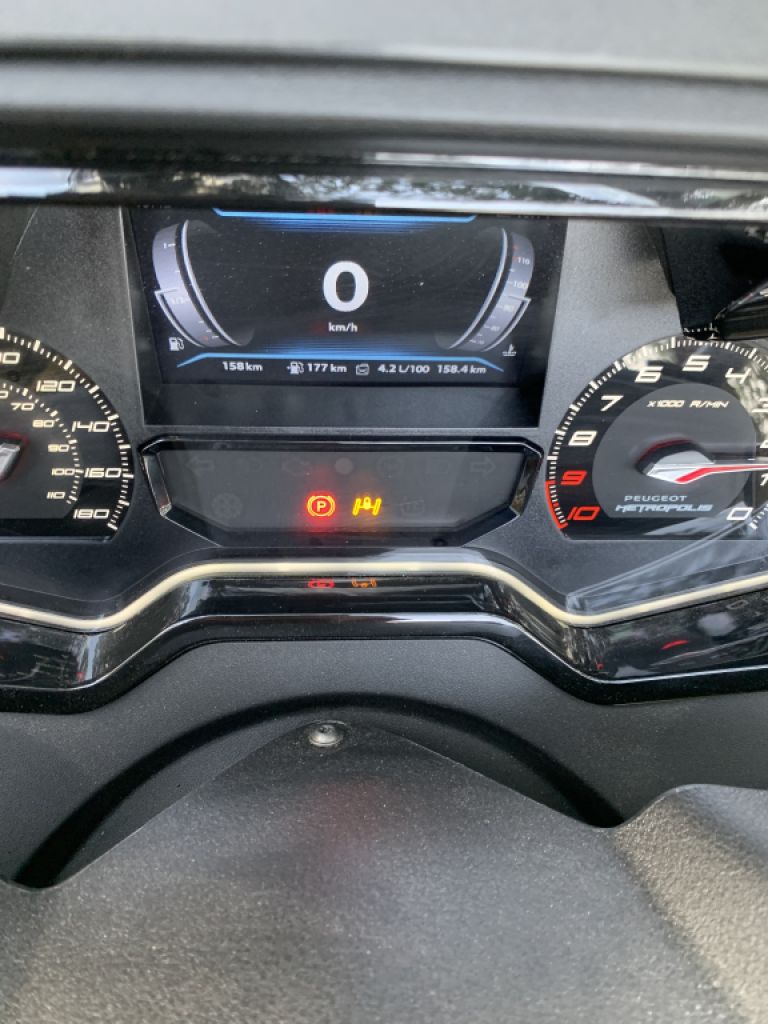 Neuer Peugeot Metropolis 400 SW zu verkaufen