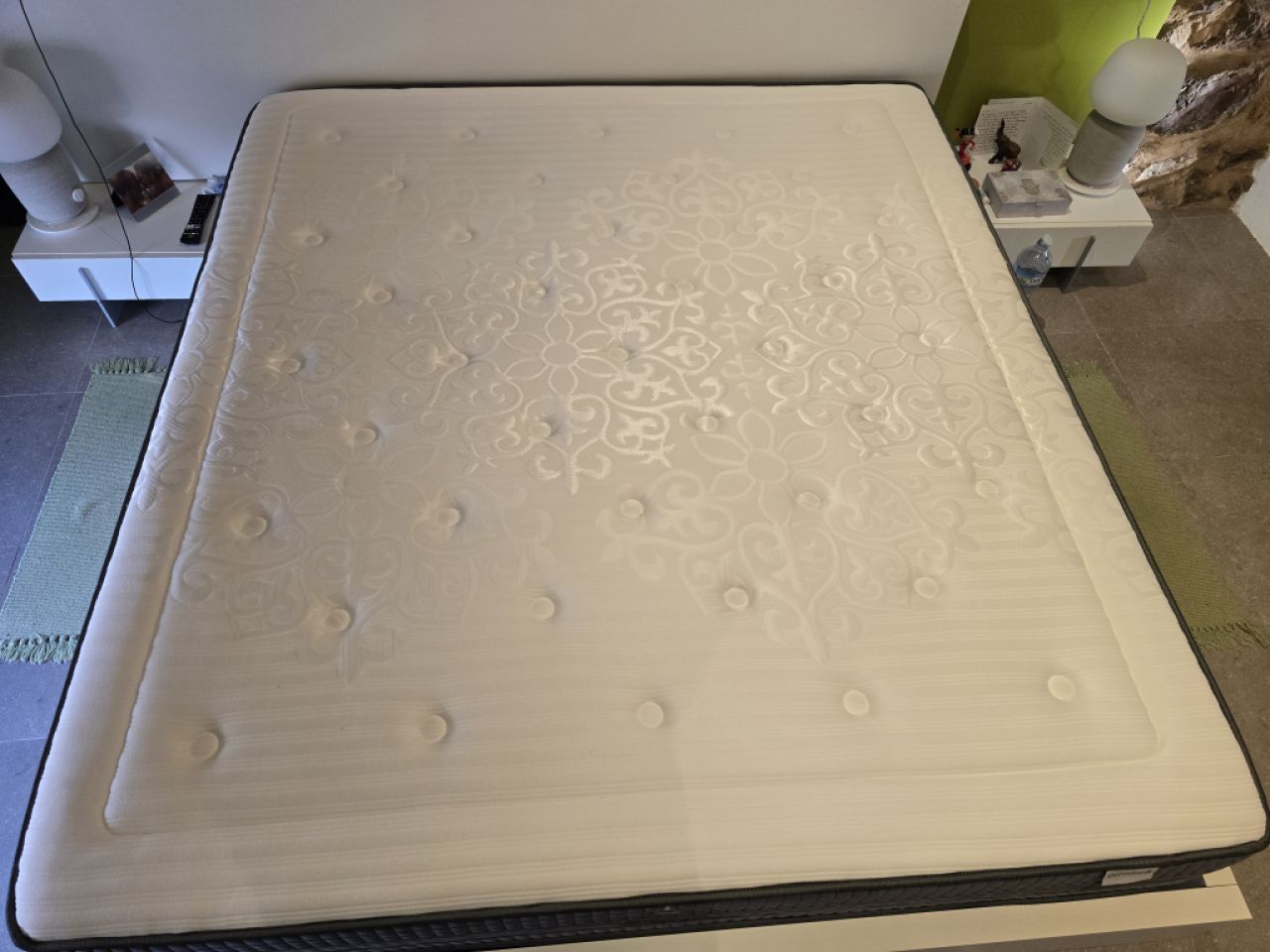 Neuwertige Matratze Viscoelastico 180x200