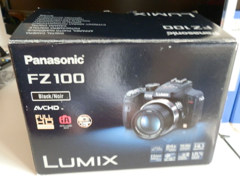 neuwertige PANASONIC Bridge-Kamera DMC FZ 100 mit LEICA-Objektiv