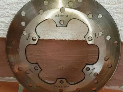Like-new Vespa 300 GTS brake disc