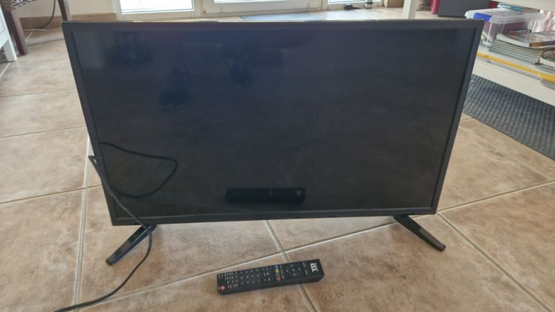 Neuwertiger Fernseher / PC Bildschirm