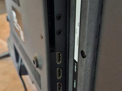 Neuwertiger Fernseher / PC Bildschirm