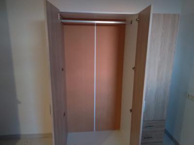 Like-new wardrobe