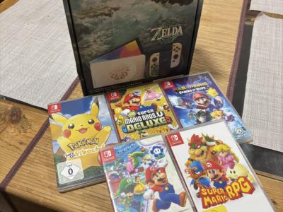 Nintendo Switch OLED ( Top Condition )