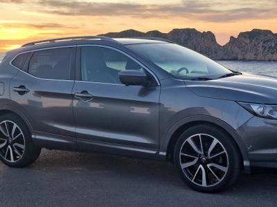 Nissan Qashqai Tekna 1.5 cDi 4x2m sehr guter Zustand