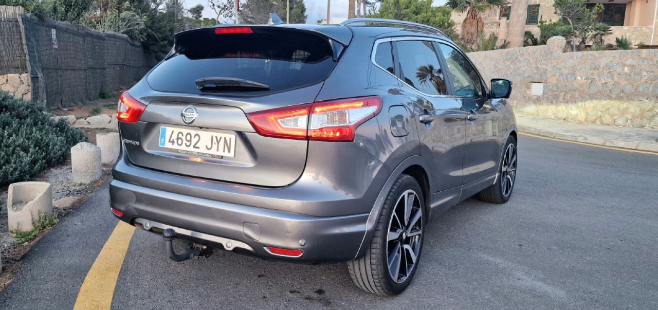 Nissan Qashqai Tekna 1.5 cDi 4x2m sehr guter Zustand