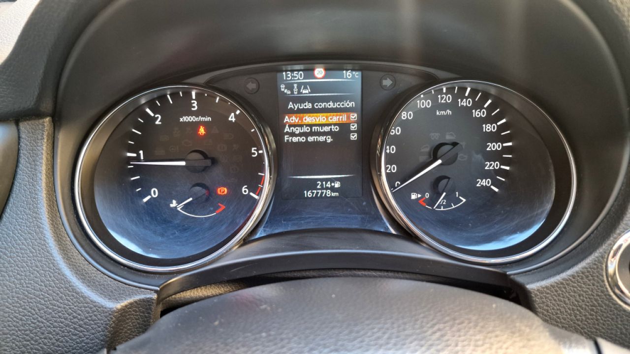 Nissan Qashqai Tekna 1.5 cDi 4x2m sehr guter Zustand