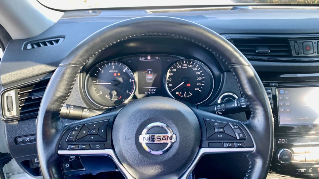 Nissan X-Trail N-Connecta 2018 | 108.000 km | Weiß Metallic | 16.900 € VB spanische Zulassung